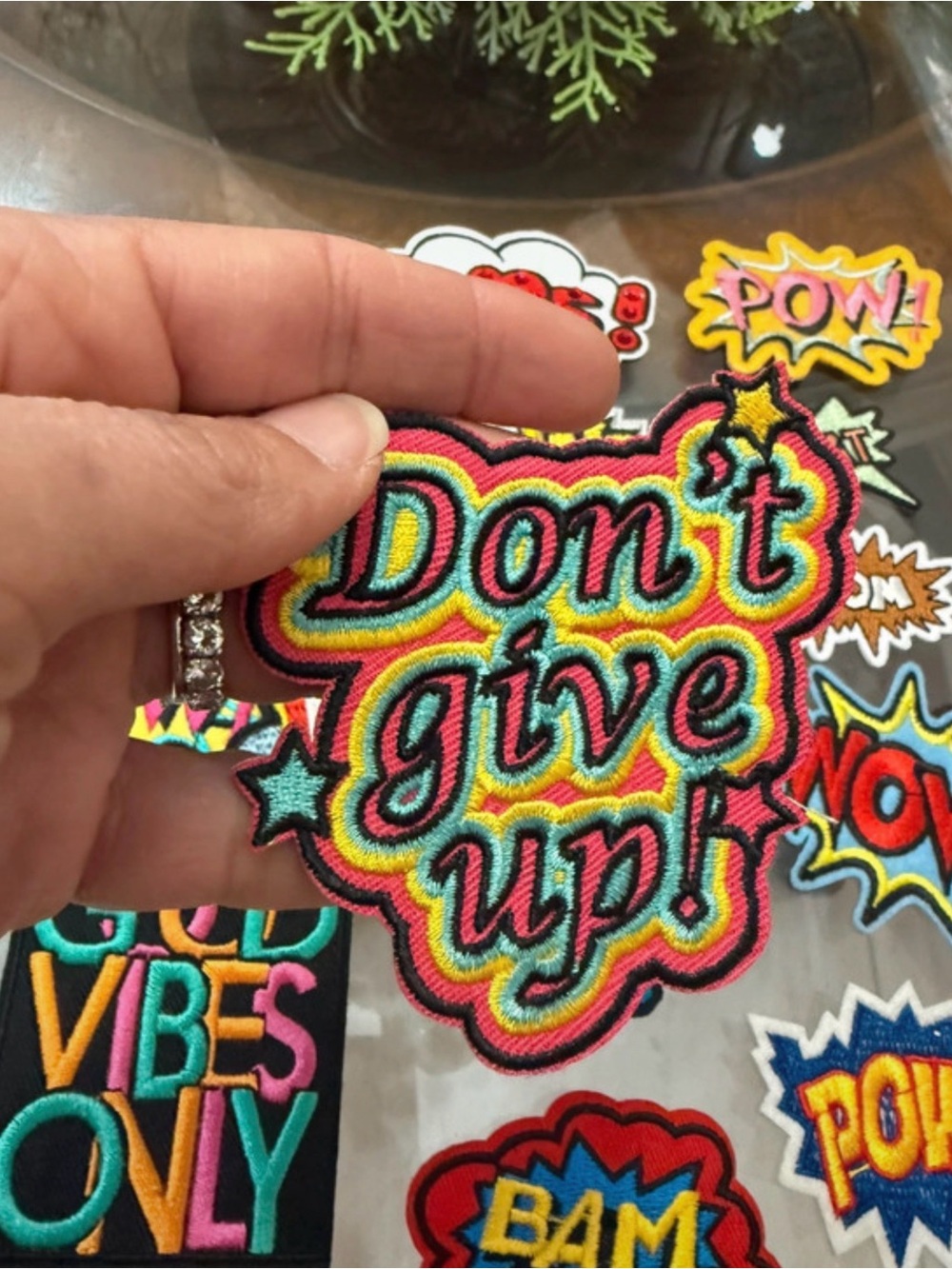 Patch -Embroidered Comic Word Patch Set - Multicolor - Picture 4 of 5